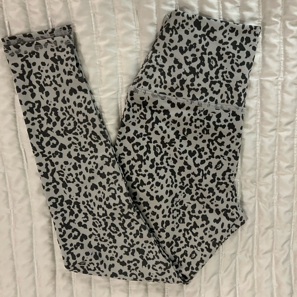 White & Charcoal Grey Cheetah High Rise Leggings Animal Print - Small